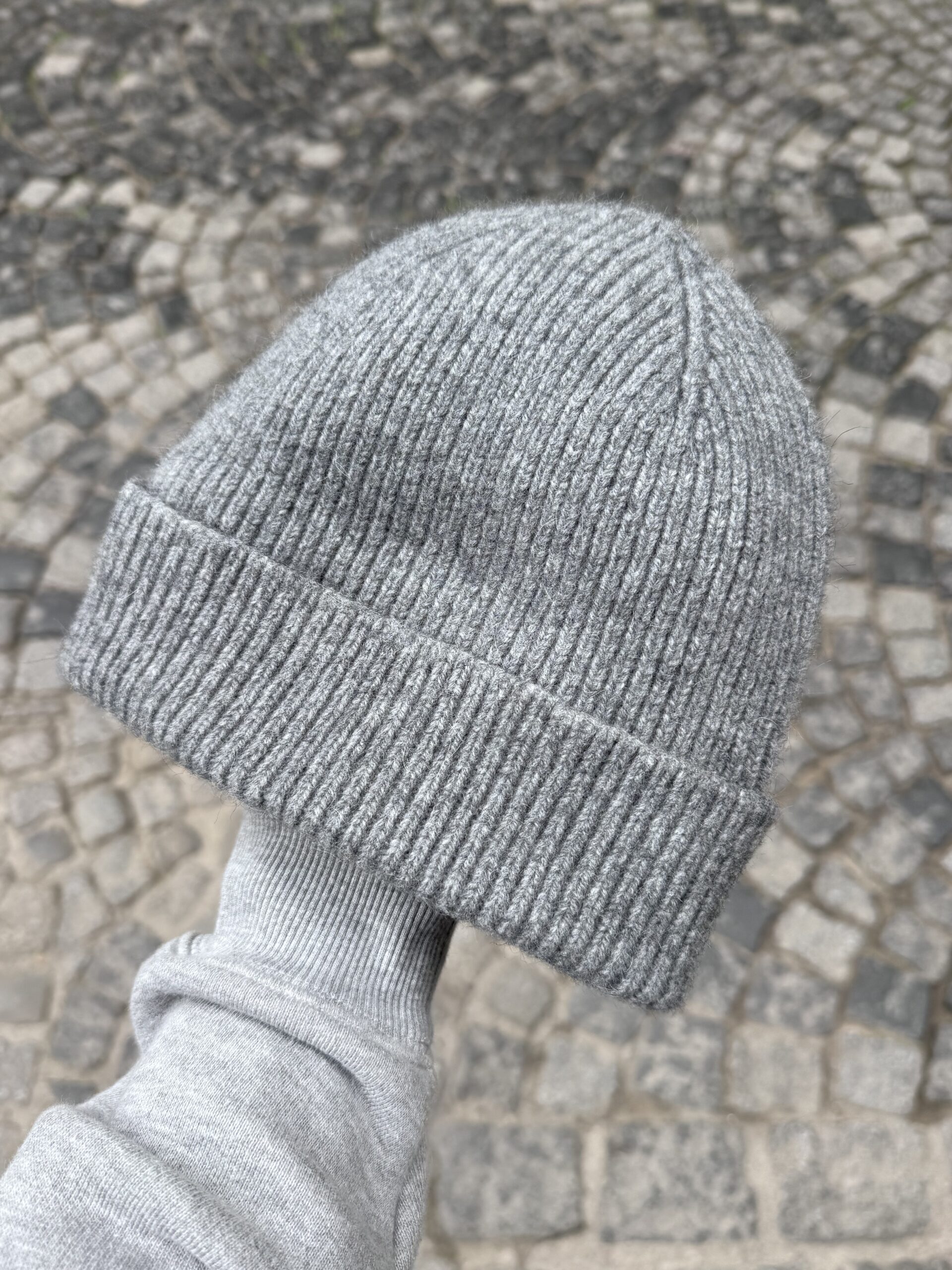 Gris foncé